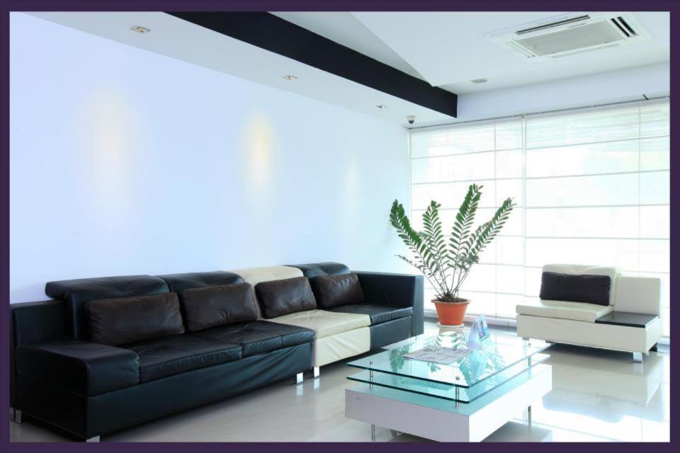 Hotel Super Townhouse Malabar Illam Kochi Exteriér fotografie
